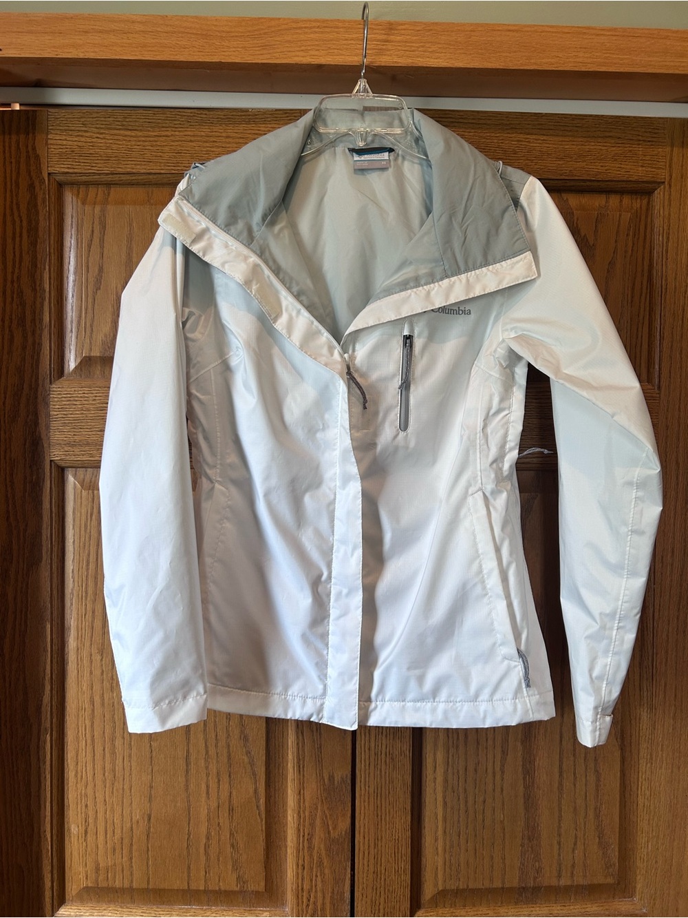 Columbia Women's White & Gray  Waterproof Jacket